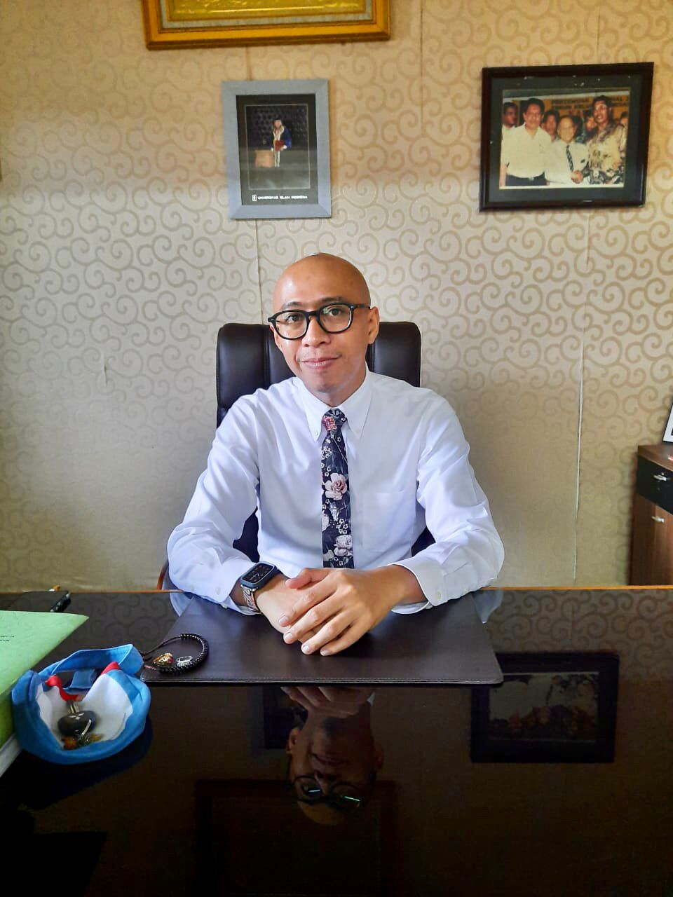 Eriek Wahyu Irawan, S.H., M.Kn.