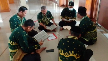 BINA KE-ISLAMAN GURU DAN TENAGA KEPENDIDIKAN, SMA MUHI GELAR GJDJ