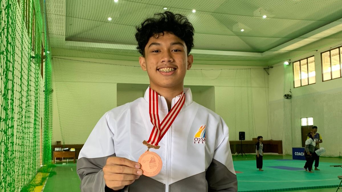 HAGAN MARLEN WIRASENA RAIH JUARA 3 O2SN CABANG PENCAK SILAT PUTRA TINGKAT KOTA YOGYAKARTA