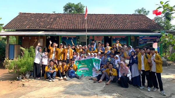 SOCIAL WORKER BAGI PESERTA DIDIK KELAS XI