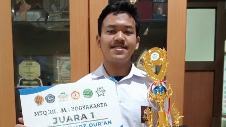 AZIZAN BARNADIB ADNAN BORONG JUARA 1 MTQ XII AMAYO