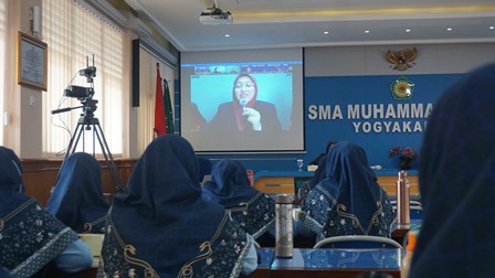 KOMBEL GUMREGAH GELAR WEBINAR ‘BARENG’ SEKOLAH MALAYSIA