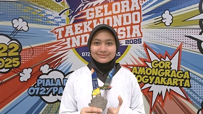 KANZA RAIH JUARA 2 LOMBA TAEKWONDO KYORUGI JUNIOR U-63