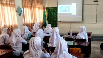 Pak Ketua Umum Pimpinan Pusat Muhammadiyah Menyapa Murid Baru Tahun Ajaran 2025/2026