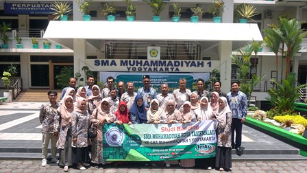 MENYAMBUT TAMU DARI SMA MUHAMMADIYAH KOTA TASIKMALAYA