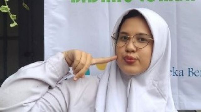 LANTUNAN PUISI ELLYSIA TEMBUS FLS2N KOTA YOGYAKARTA 