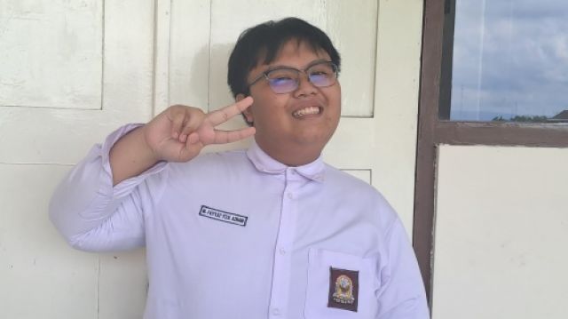 MUHAMMAD FAYYAZ ITZA AZHARI BORONG 3 MEDALI OLIMPIADE SAINS