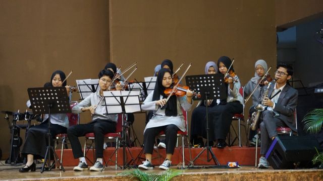 WISUDA