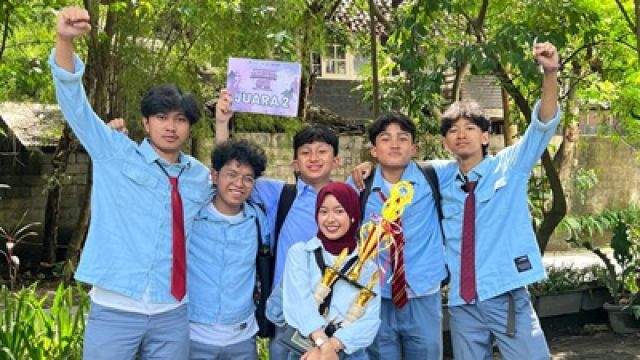 SMA MUHI RAIH JUARA 2 LOMBA “BAND NATIONAL COMPETITION ALMOND 11”
