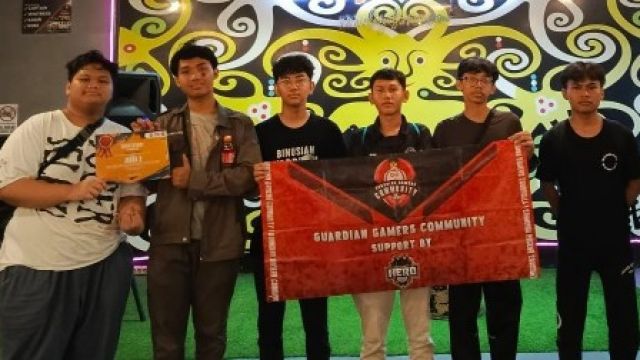 TIM MOBILE LEGEND SMA MUHI REBUT JUARA 3
