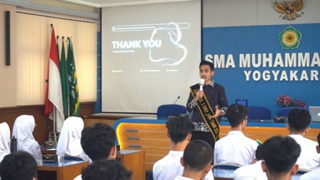 CETAK WIRUSAHA MUDA, SMA MUHI GELAR MUHIPRENEURS