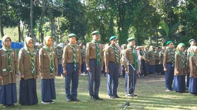 KEGIATAN PETUAH SMA MUHAMMADIYAH 1 YOGYAKARTA, MEMBANGUN KARAKTER DI ALAM TERBUKA