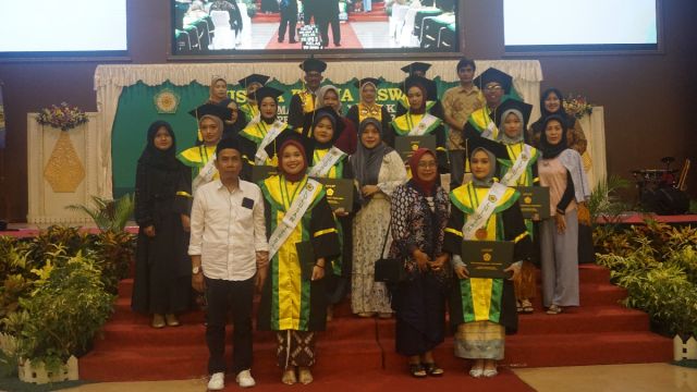 WISUDA
