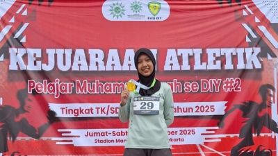 Mutiah Azzahra Raih Juara 1 Nomor 800 Meter Putri di Kejuaraan Atletik Pelajar Muhammadiyah DIY 2025