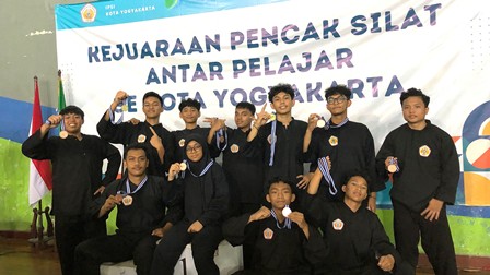 BUDAYA PRESTASI TAPAK SUCI : RAIH 8 PRESTASI