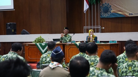 Pengajian Rutin GTK SMA MUHI: Waspada Kejahatan Digital