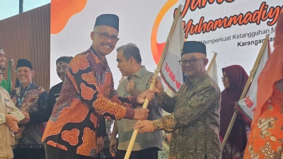 SMA MUHI TERIMA PENGHARGAAN SEKOLAH MODEL SPAB DARI MENTERI ABDUL MU’TI