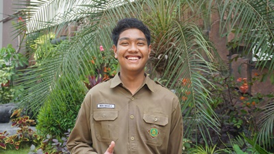 INDRA MAHAES FEBRIANSYAH BORONG PRESTASI UNTUK SMA MUHI