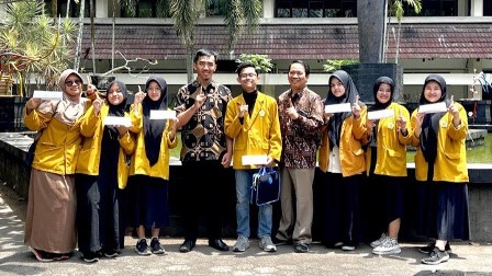7 SISWA SMA MUHI RAIH BANTUAN MODAL USAHA 26 JUTA