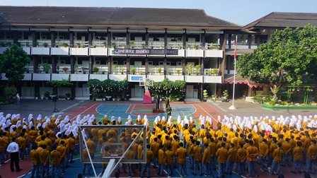 LOWONGAN GURU EKONOMI