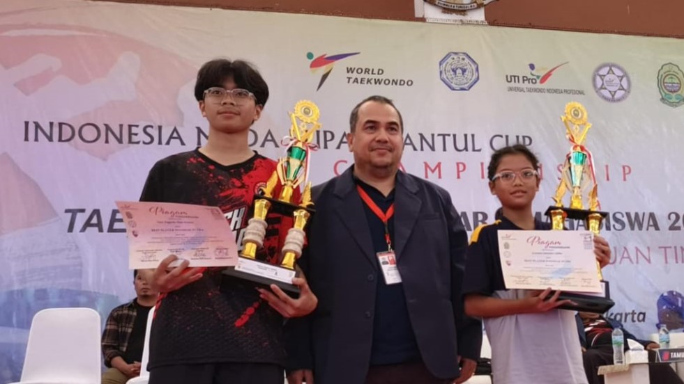 TAYSA RAIH 3 PRESTASI DALAM AJANG KEJUARAAN TAEKWONDO
